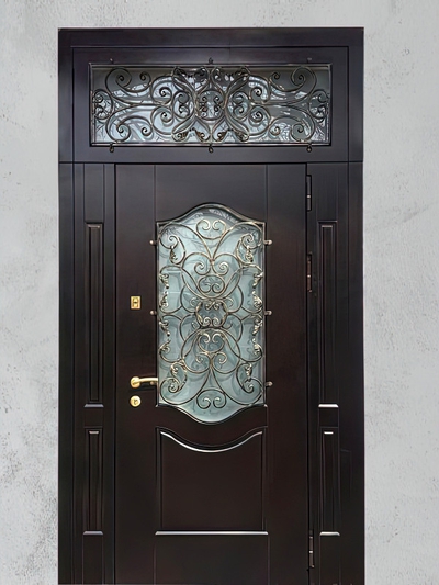 Установка парадной двери со стеклом и ковкой для стоматологии — Плещеева, 6