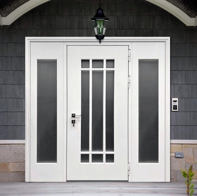 С боковыми вставками в экстерьере С боковыми вставками в экстерьере