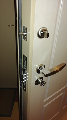 Замок и задвижка (установка по адресу Фрунзенская Набережная)